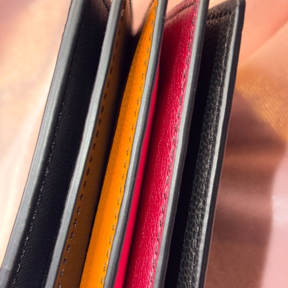 BNWT Authentic Coach Accordion Glovetanned Leather Card Holder – Style #27059 - Picture 6 of 6